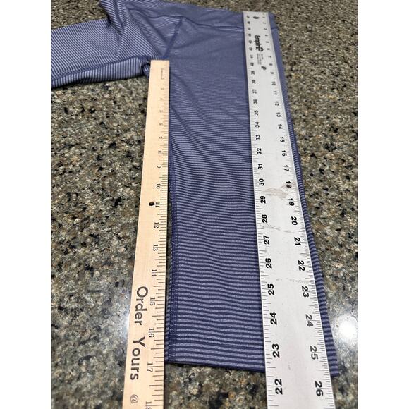 Under Armour Women Capri Leggings Size M Striped Blue HeatGear Compression - Picture 4 of 5